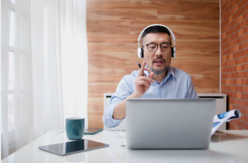 自宅でのミーティング